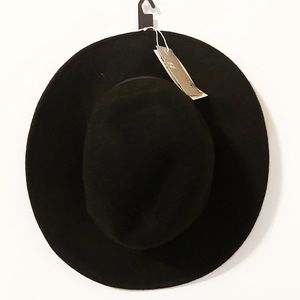 NWT Black Sun Hat ☀️